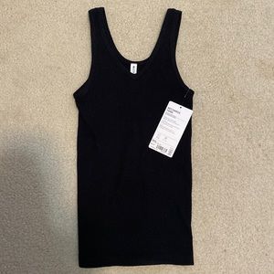 COPY - athleta recharge tank black nwt